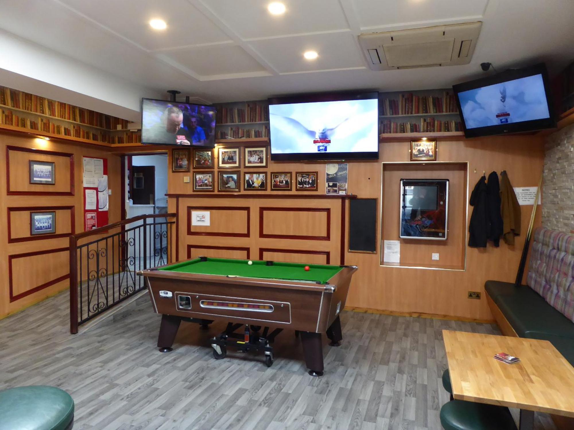 The Red Lion Tavern Fochabers Ngoại thất bức ảnh